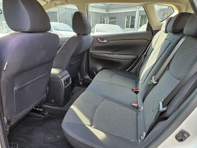 Nissan Pulsar view 8