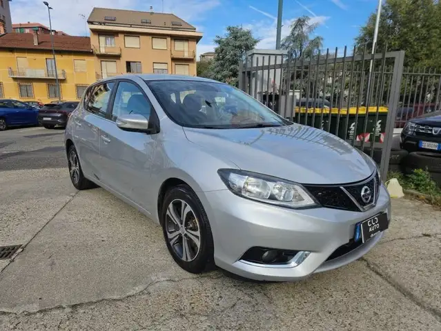 Nissan Pulsar view 3