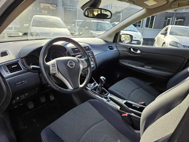 Nissan Pulsar view 6