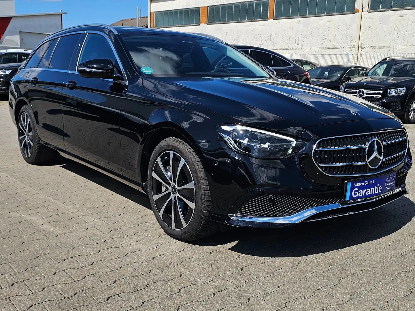 Mercedes-Benz E 300 de NAVI*KAMERA*MBUX*LED*1HAND Schwarz - 1