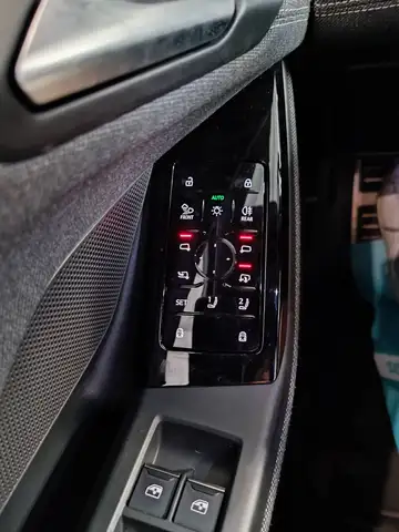 Audi A6 e-tron view 29