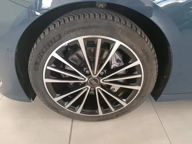 Audi A6 e-tron view 12