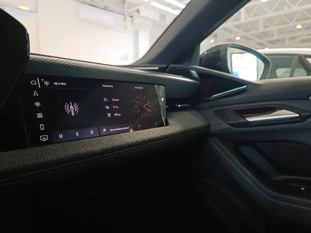 Audi A6 e-tron view 26