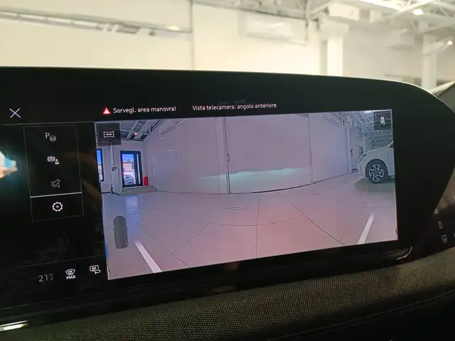 Audi A6 e-tron view 13