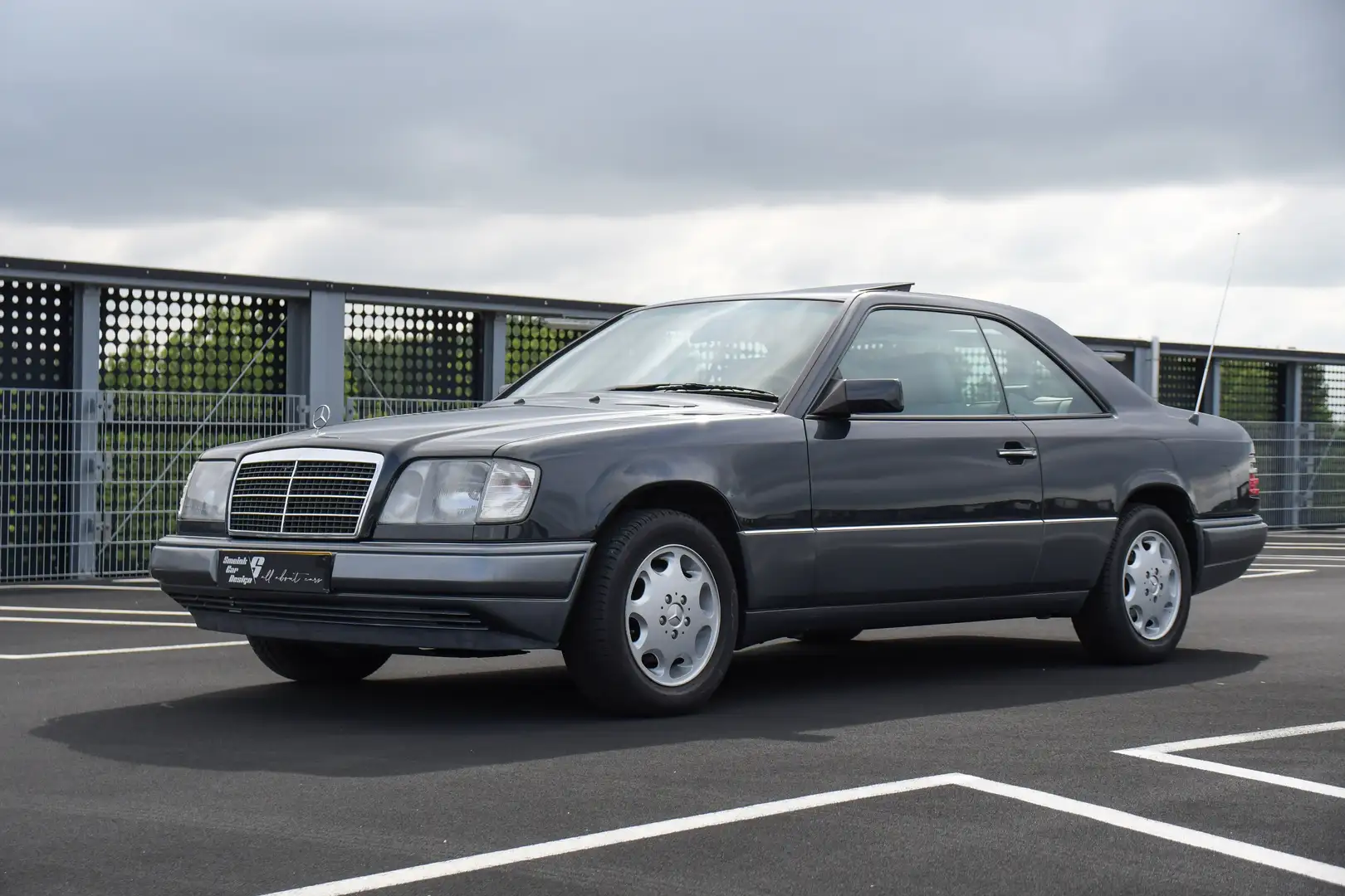 Mercedes-Benz E 200 200 Elegance Negro - 1