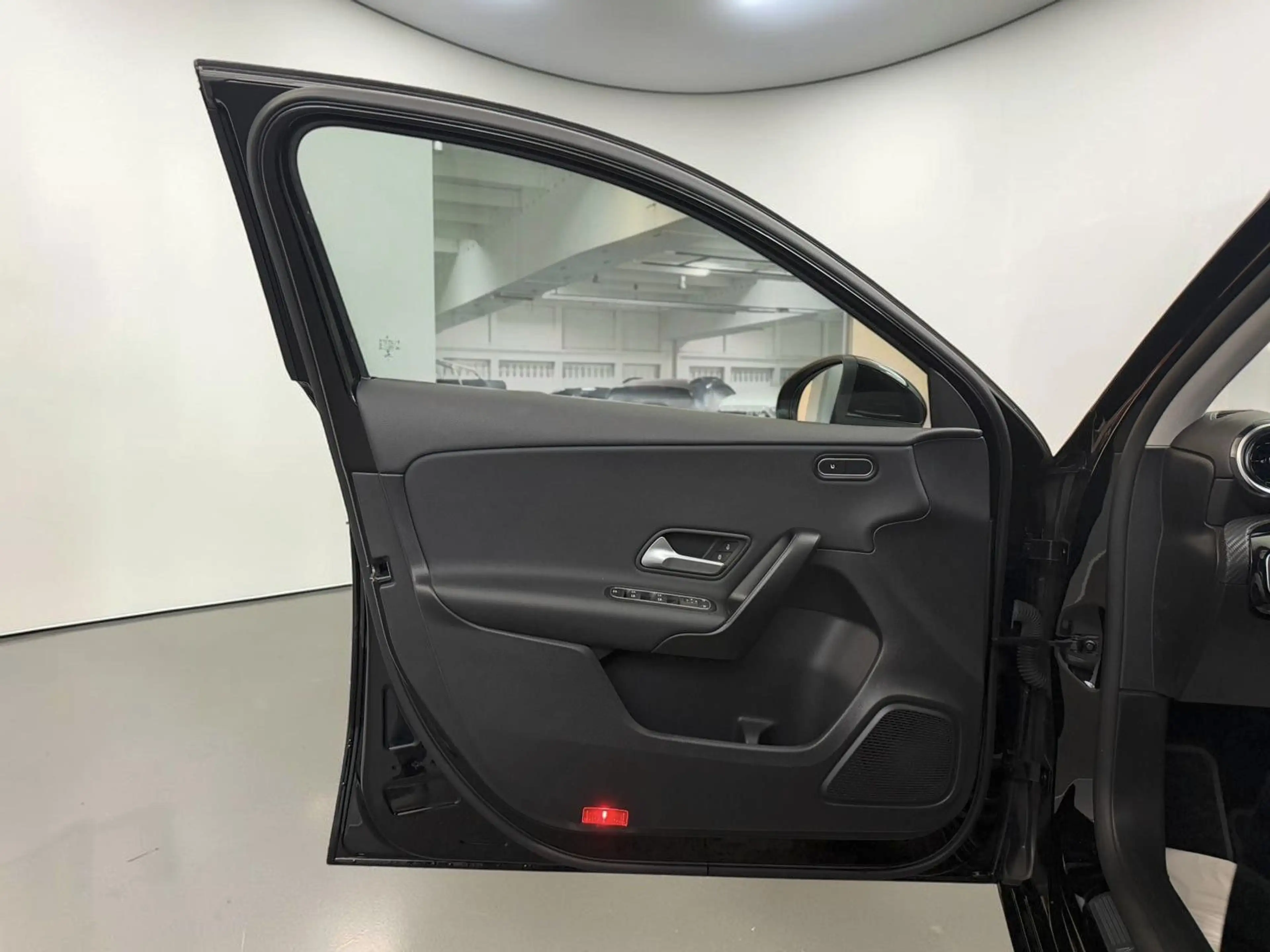Mercedes-Benz A 180 d LED*CARPLAY*1-HAND*T-LEDER*WIDE*RÜCKKAM — photo 8