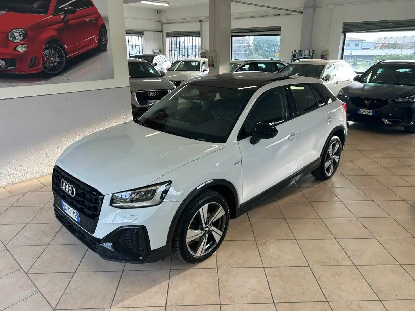 Audi Q2 30 TDI S tronic S line Edition Bianco - 1
