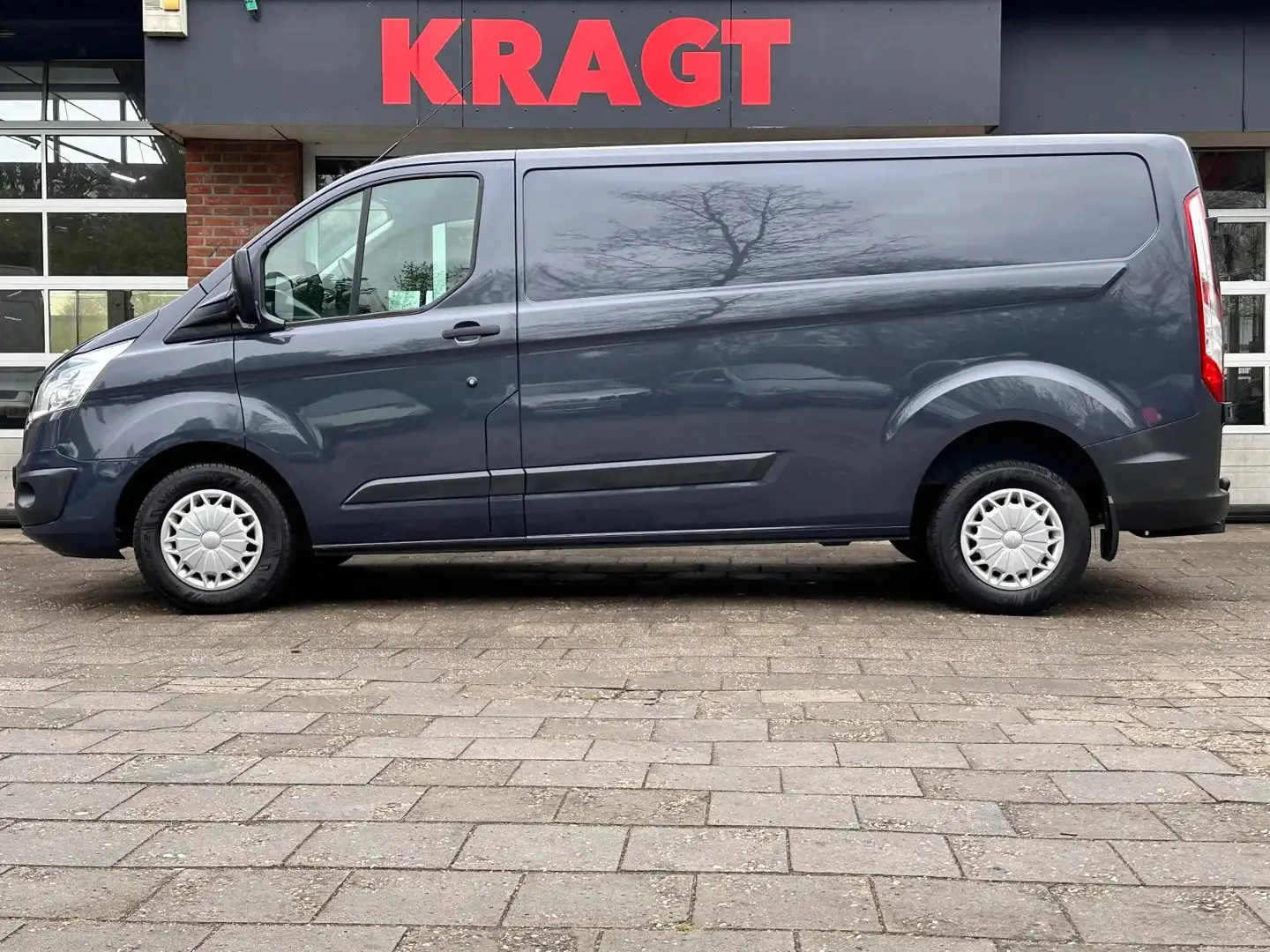 Ford Transit Custom 290 2.2 TDCI L2H1 Ambiente, Airco, Camera, Cruise, Gris - 2
