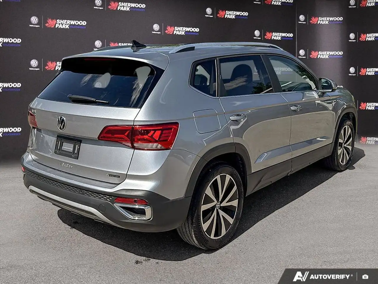 Volkswagen Taos photo Volkswagen Taos