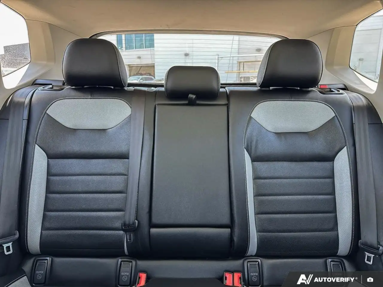 Volkswagen Taos photo Volkswagen Taos