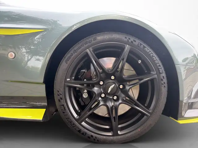 Aston Martin V8 view 10