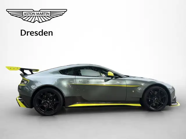 Aston Martin V8 view 7