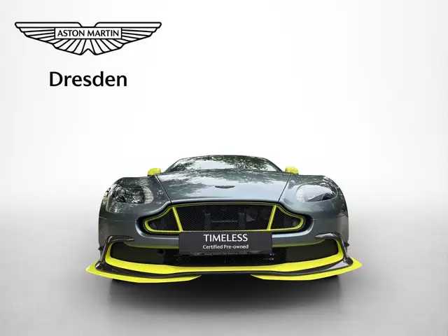 Aston Martin V8 view 2