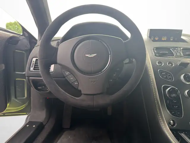 Aston Martin V8 view 13