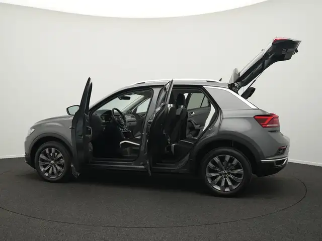 Volkswagen T-Roc view 16
