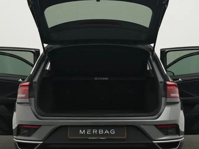 Volkswagen T-Roc view 17