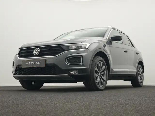 Volkswagen T-Roc view 10