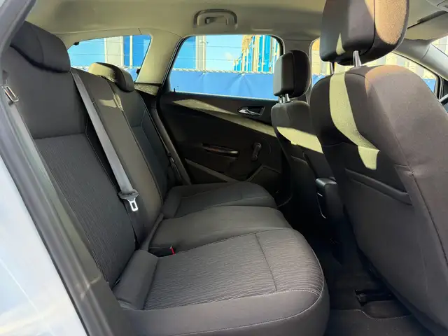 Opel Astra view 10