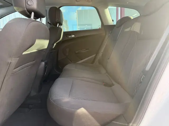 Opel Astra view 11