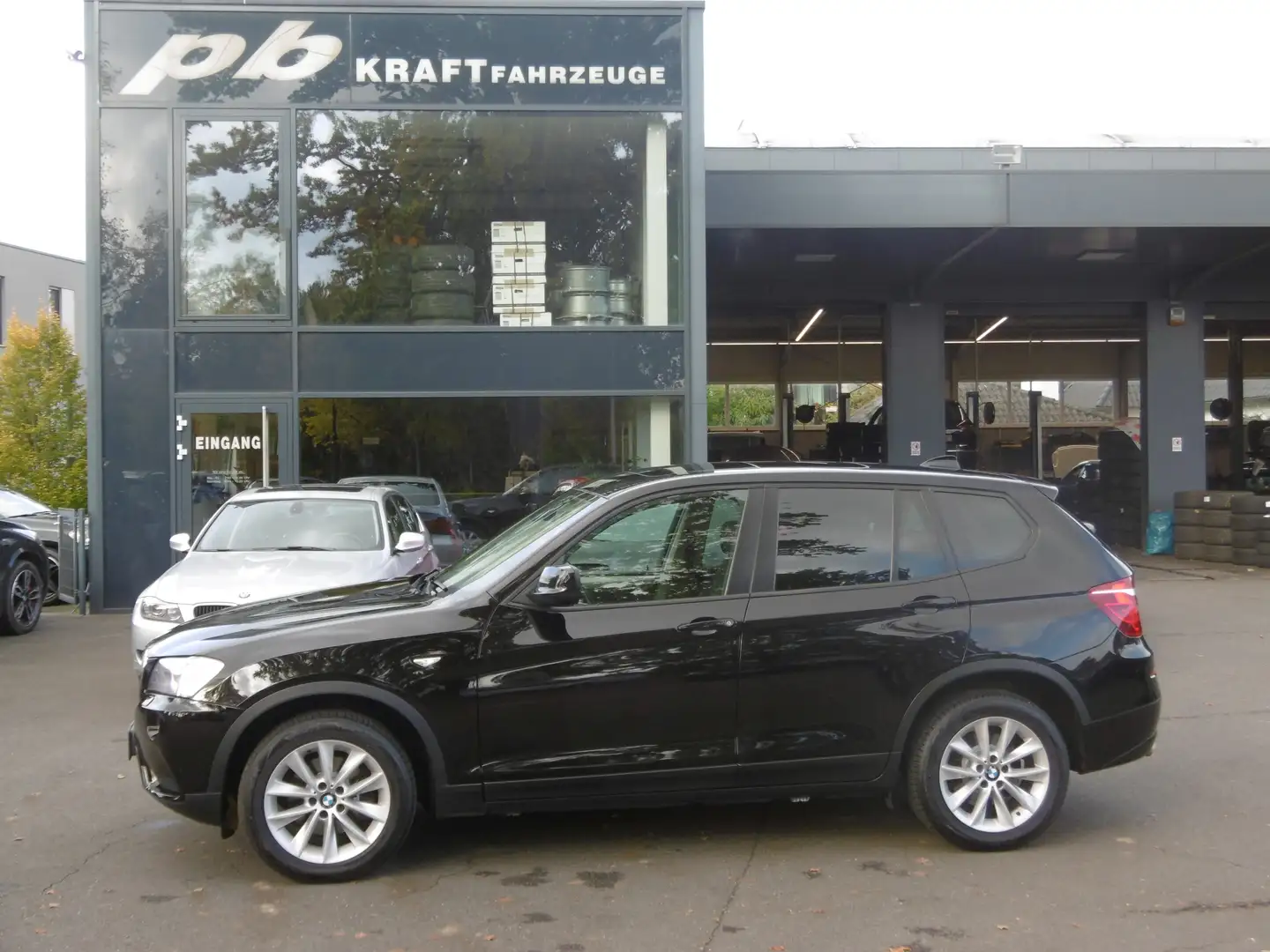 BMW X3 xDrive 30d AHK Pano Sitzhzg. Allwetter PDC Schwarz - 1