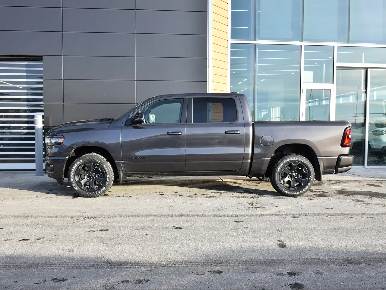 RAM 1500 снимка RAM 1500