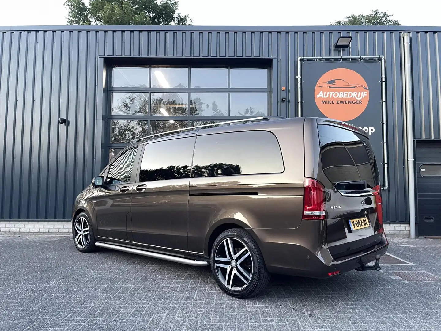 Mercedes-Benz V 250 250d 4-MATIC Extra Lang DC 360-CAMERA|BURMESTER|DI Bruin - 2