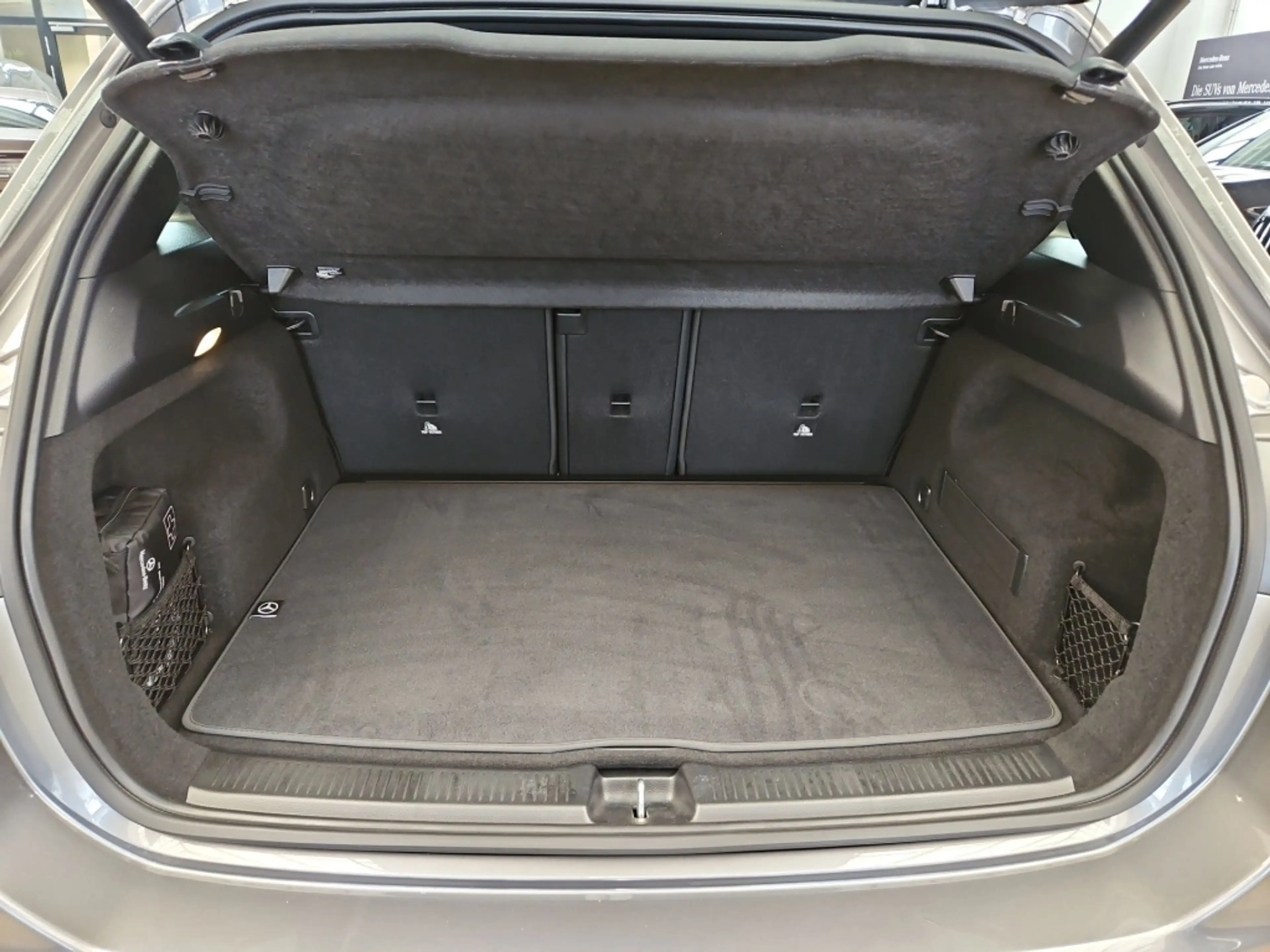 Mercedes-Benz B 200 Progressive Navi LED SHZ SpurH ParkAss KAM — photo 12