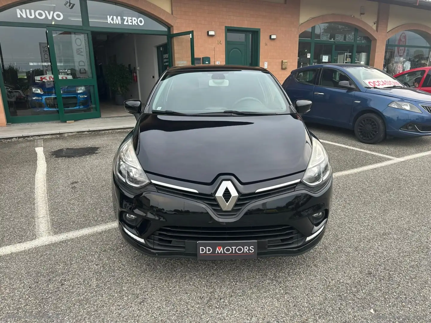 Renault Clio TCe 12V 90 CV GPL S&S 5p. Ener. Zen *NEOPATENTATI* Nero - 2