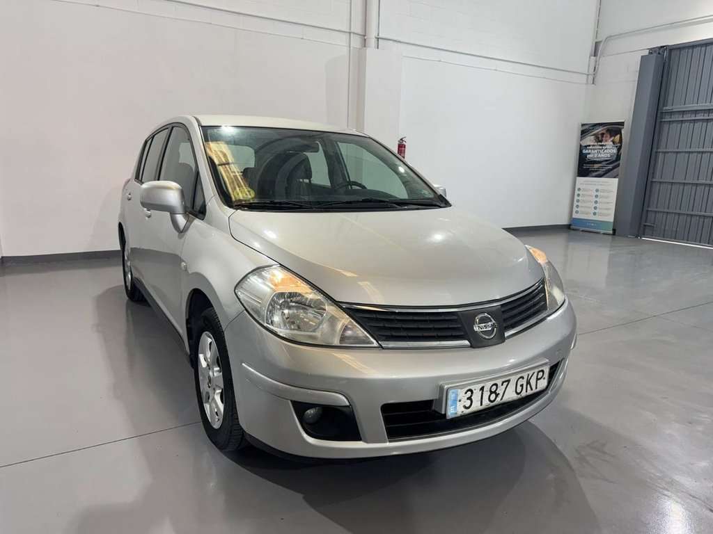 Nissan Tiida 1.5dCi Tekna - foto 1