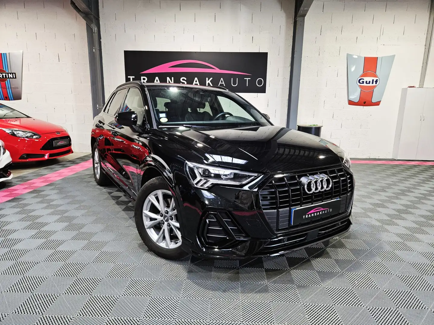 Audi Q3 S line Schwarz - 1