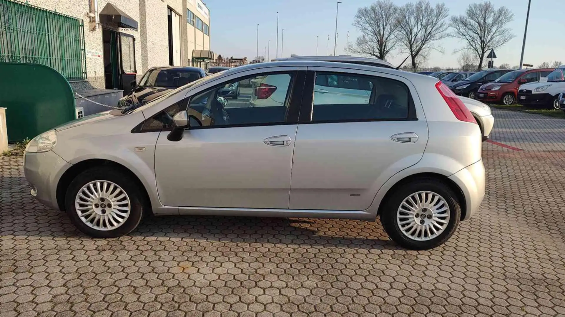 Fiat Grande Punto 1.2 5 porte Active Silber - 2