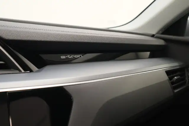 Audi E-Tron view 25