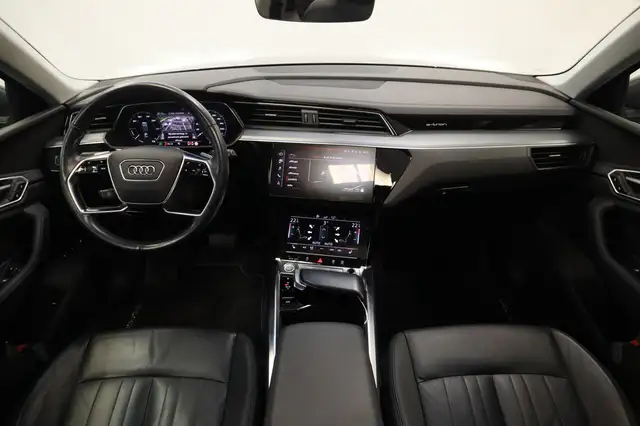Audi E-Tron view 6