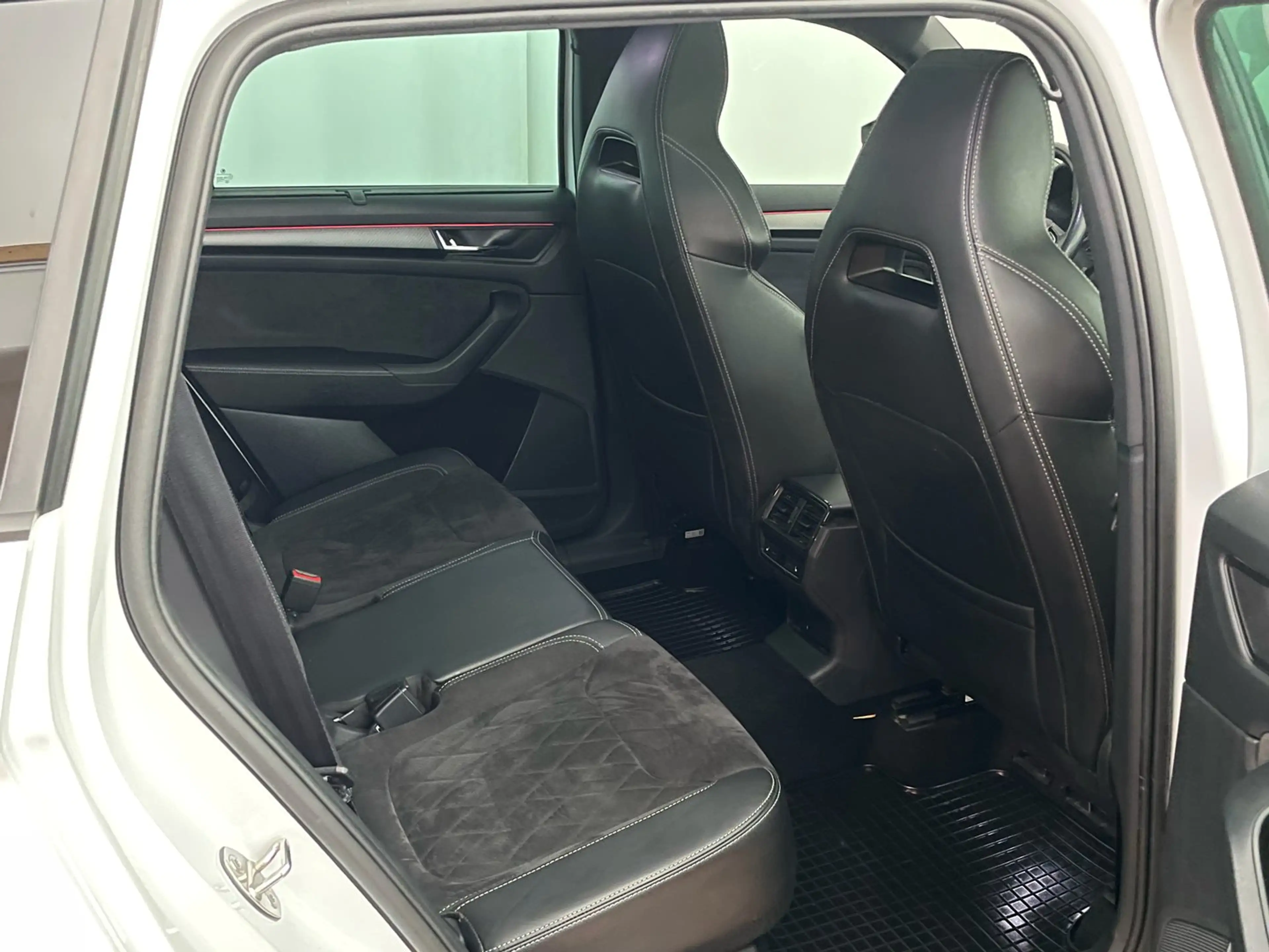 Skoda Kodiaq 4x4 SPORTLINE TSI DSG — photo 13