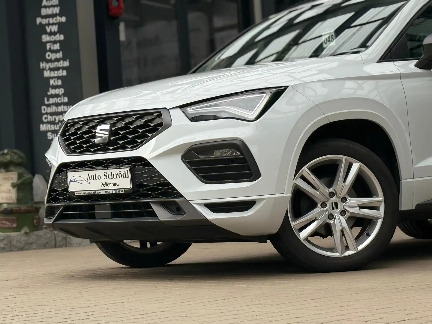 SEAT Ateca FR 1.5 TSI, LED, Navi, Kamera, Kessy, FullLink Blanc - 2