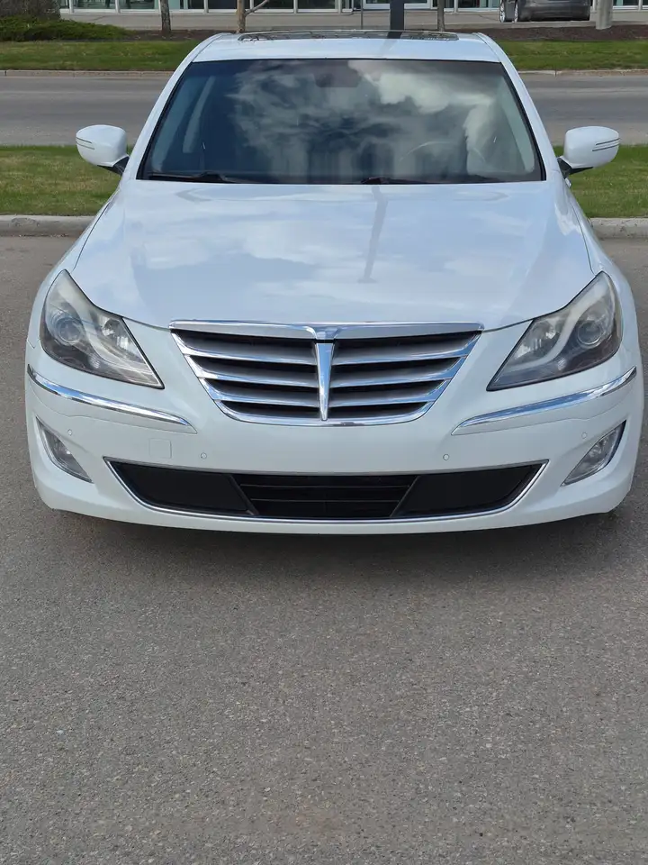 2012 Hyundai Genesis