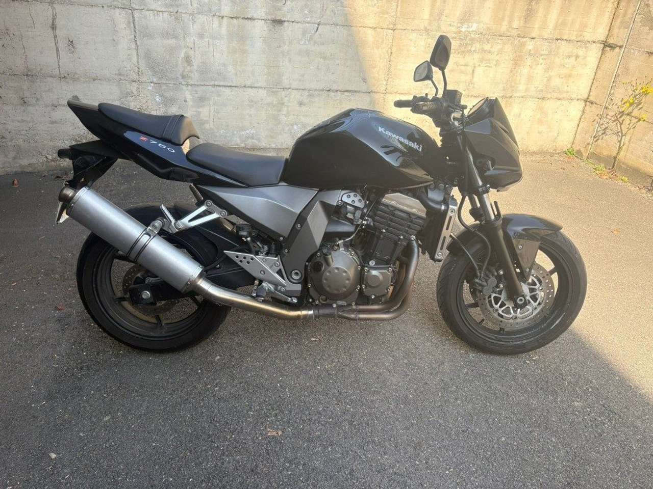 Kawasaki Z 750 BLACK