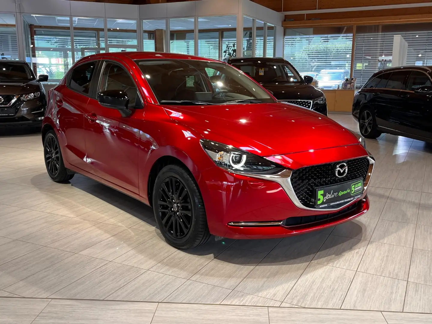 Mazda 2 1.5 SKYACTIV-G 90 Homura KlimaA Kam SitzH LED Červená - 2