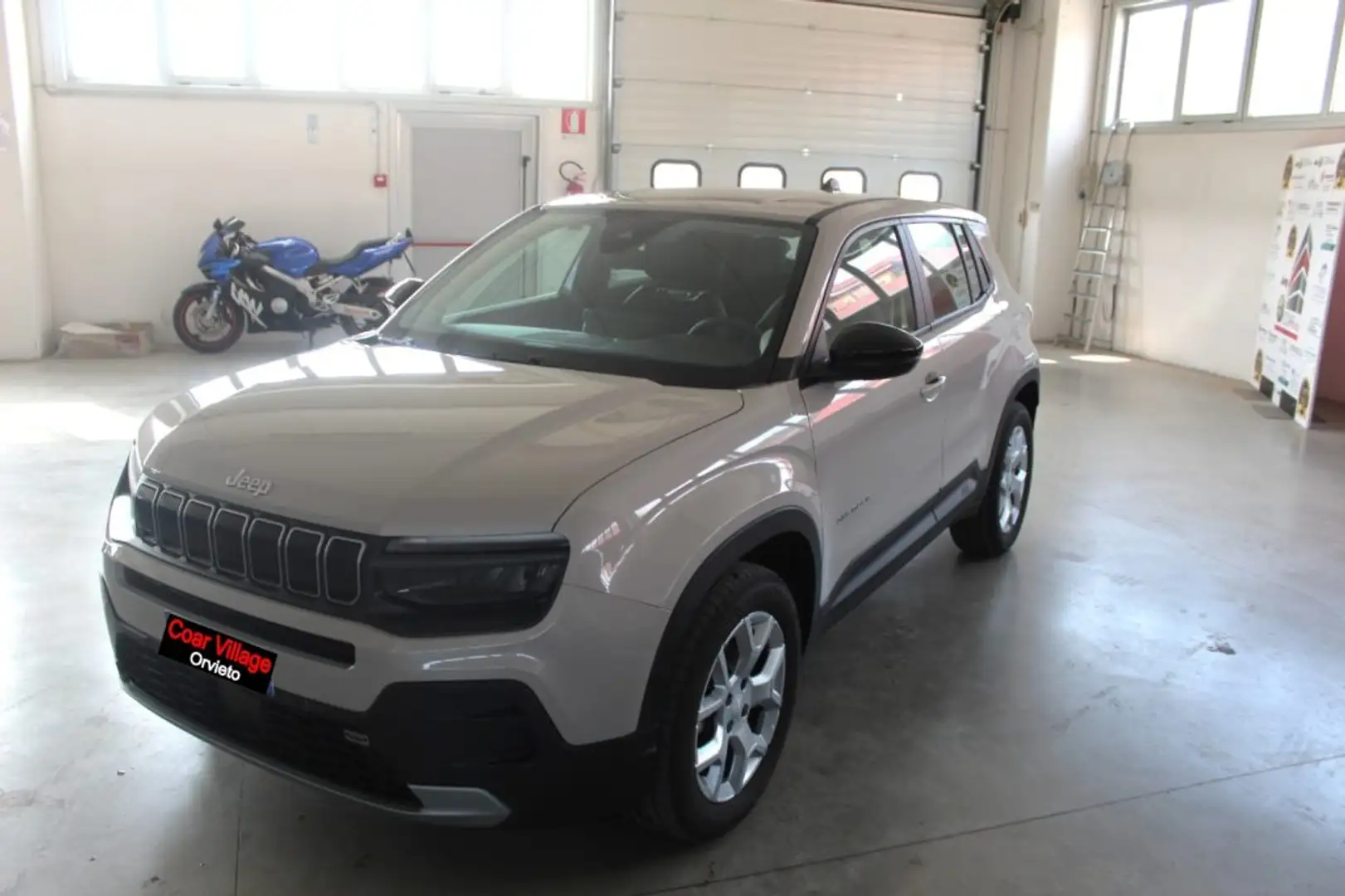 Jeep Avenger 1.2 Turbo 100 CV Altitude Grigio - 1