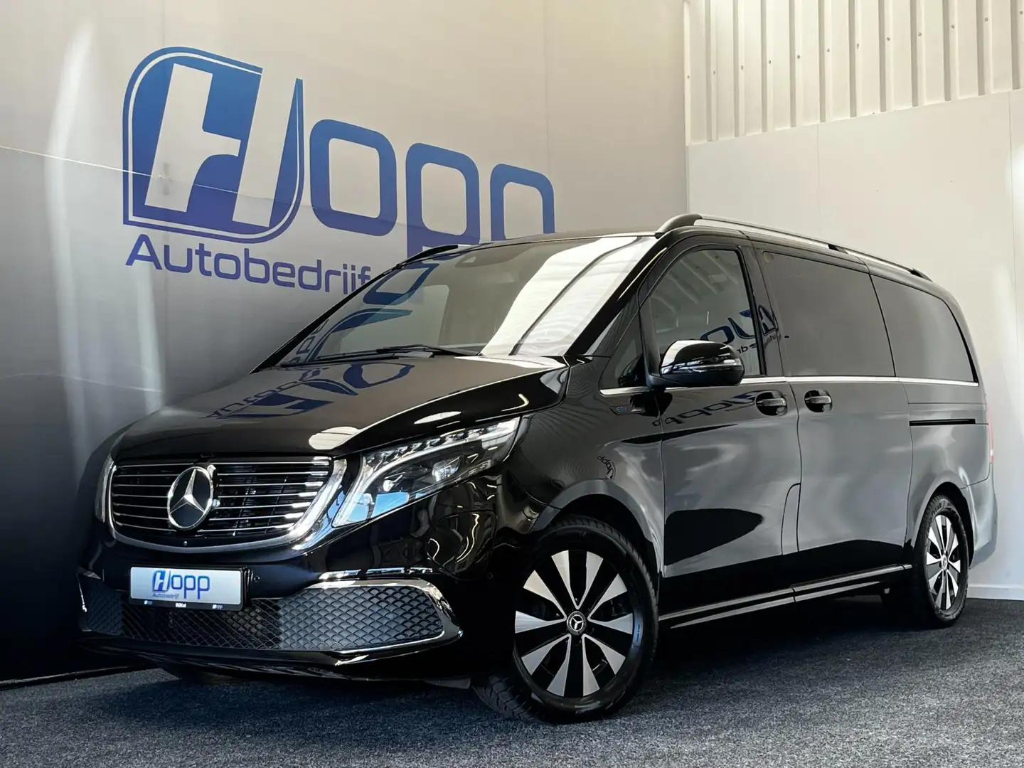 Mercedes-Benz EQV 300 L2 - 8 Pers. - Pano - Leer - 360 - Elec. Schuifd. Noir - 1