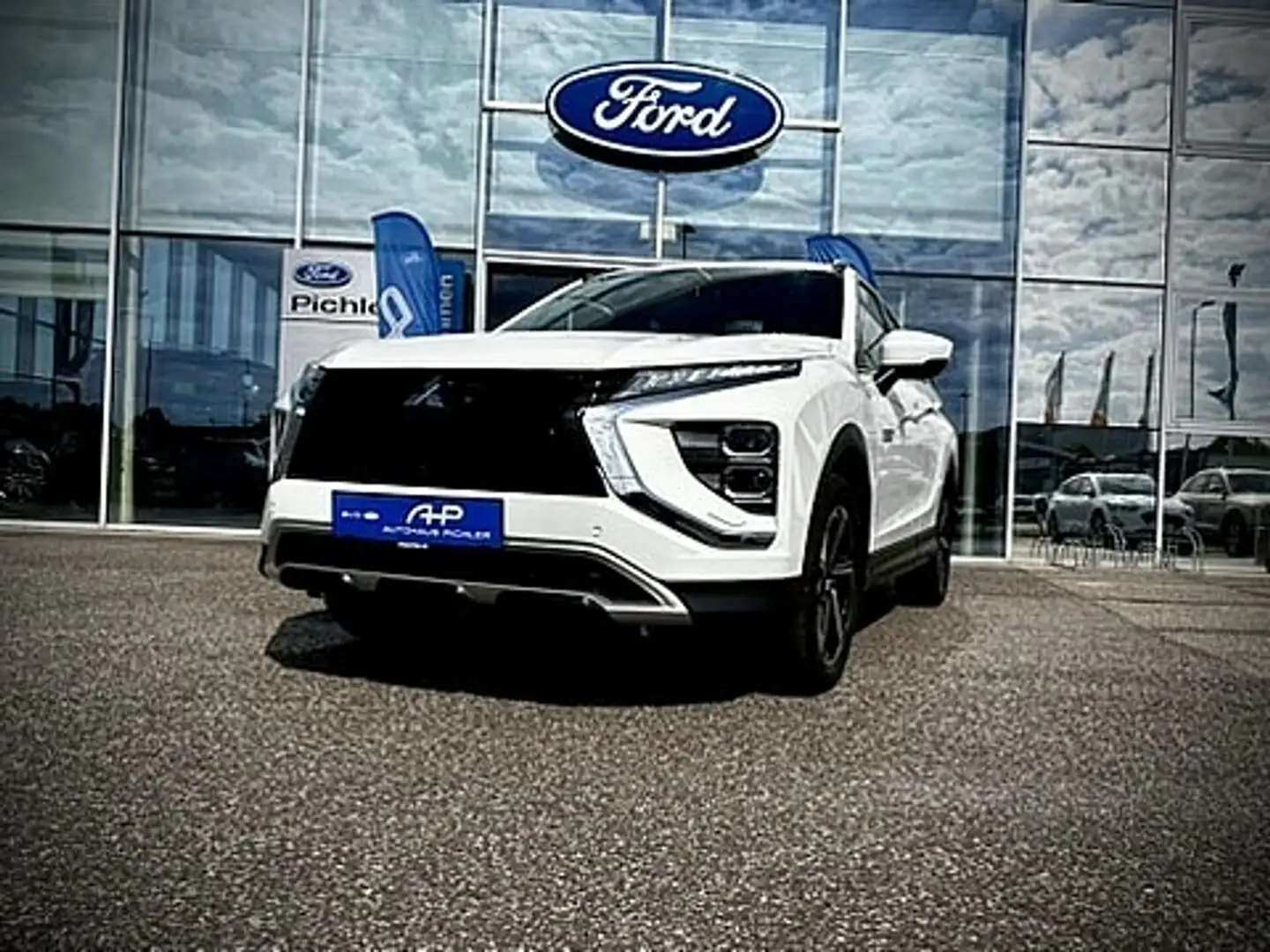 Mitsubishi Eclipse Cross 2,4 PHEV 4WD Intense+ CVT Aut. RÜCKFAHRKAMERA/T... Weiß - 1