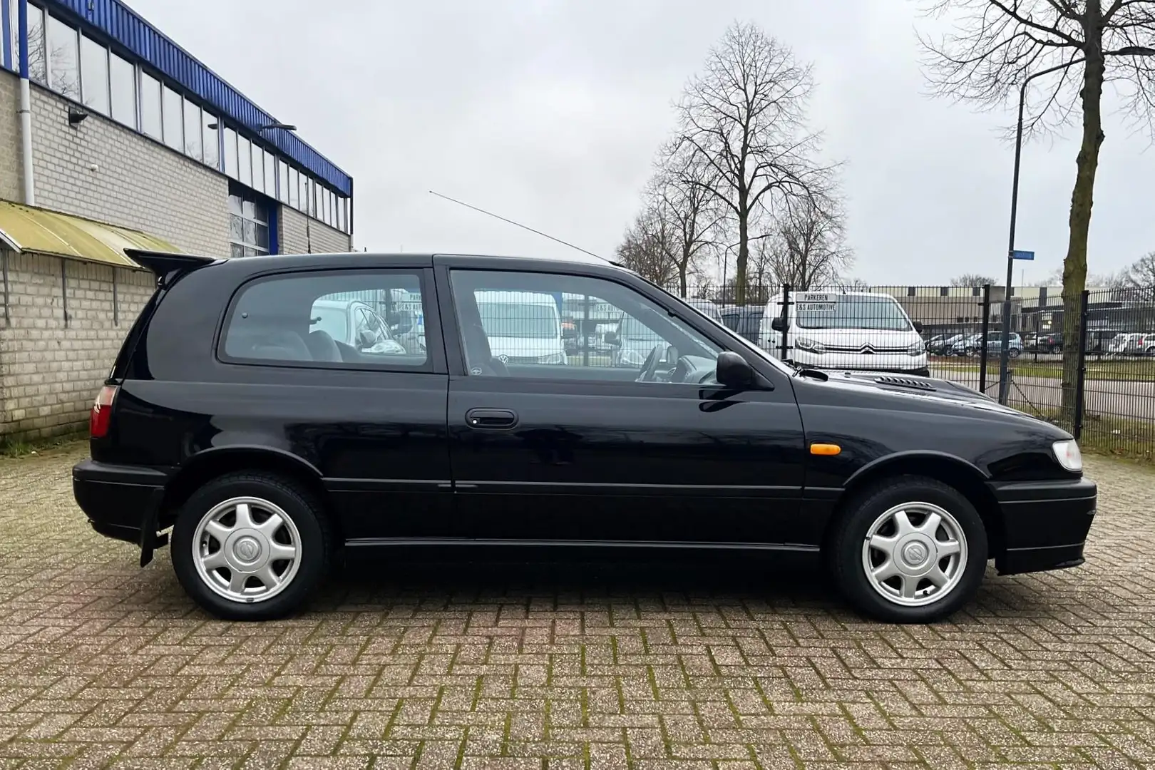 Nissan Sunny 2.0 GTi-R Super mooie auto Negru - 2