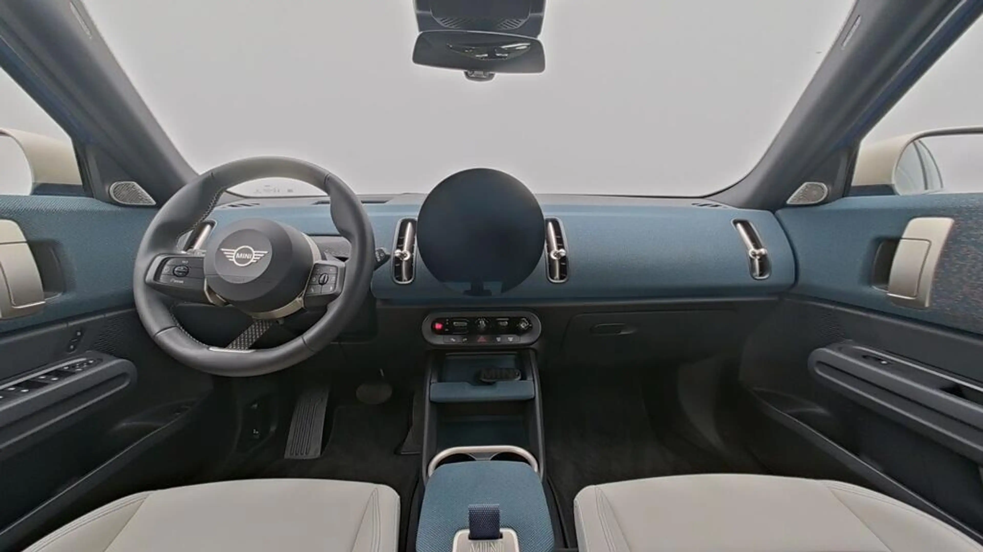 MINI Countryman D Favoured Trim — photo 13