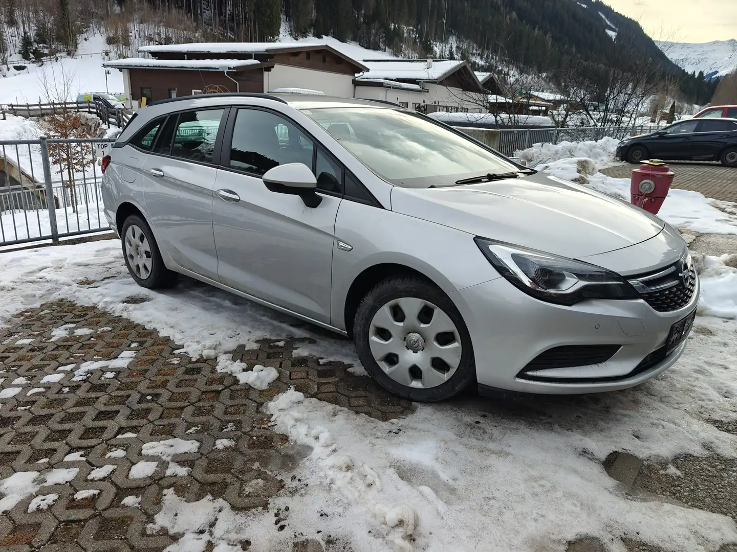 Opel Astra Astra ST 1,6 CDTI Edition St./St. Edition Grau - 1