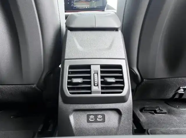 BMW 1 Series view 7