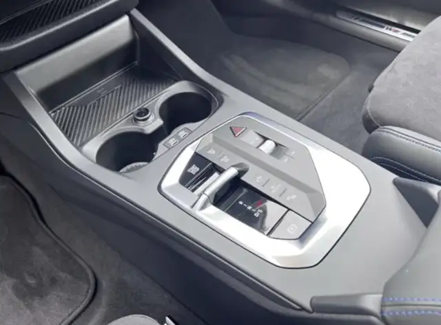 BMW 1 Series view 6