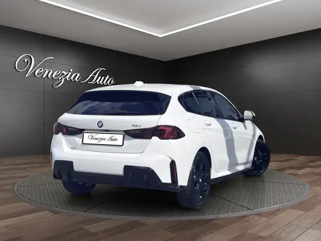 BMW 1 Series view 2