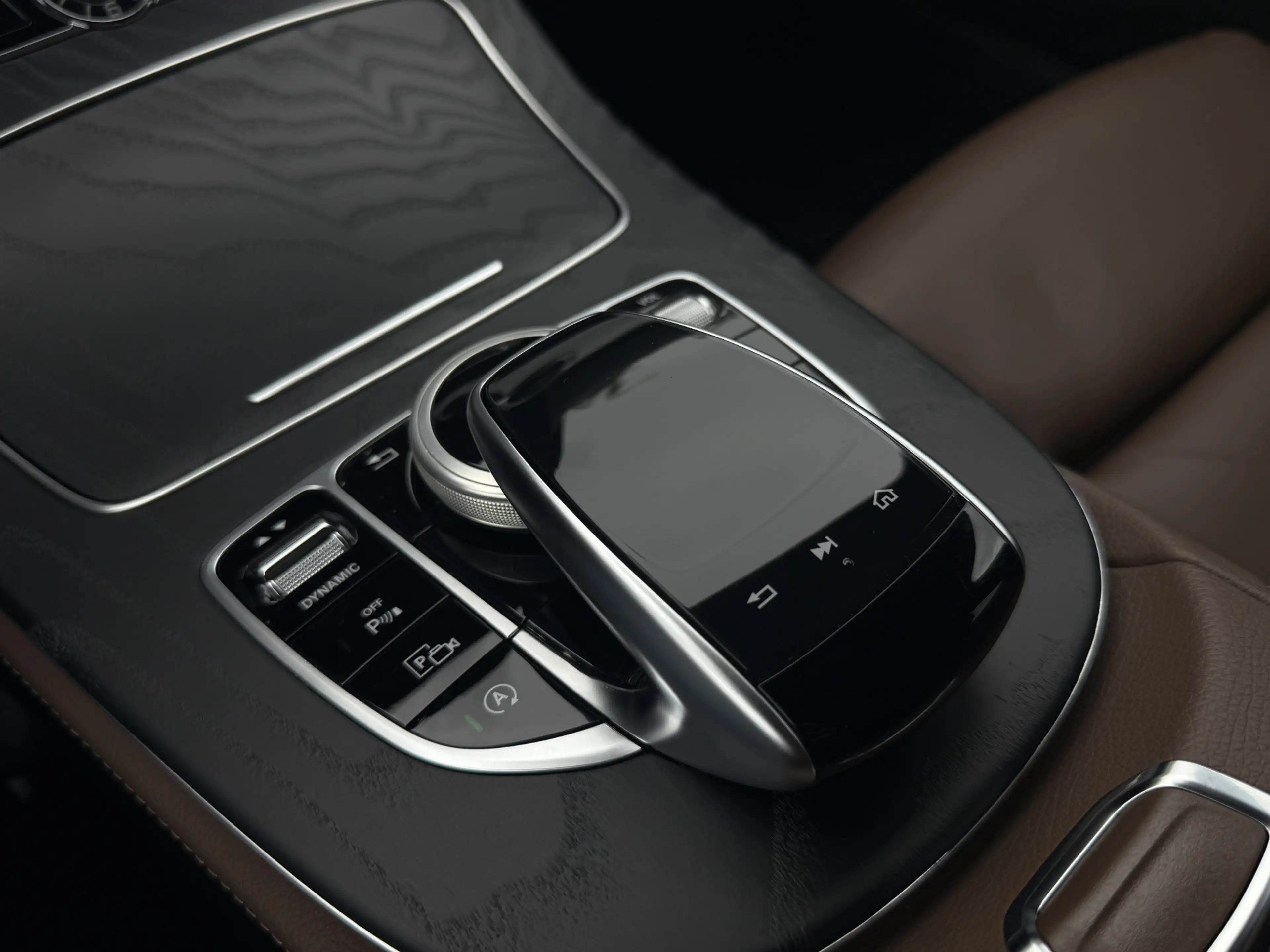 Mercedes-Benz E 200 Estate Sport AMG I WideScreen I Camera — photo 36