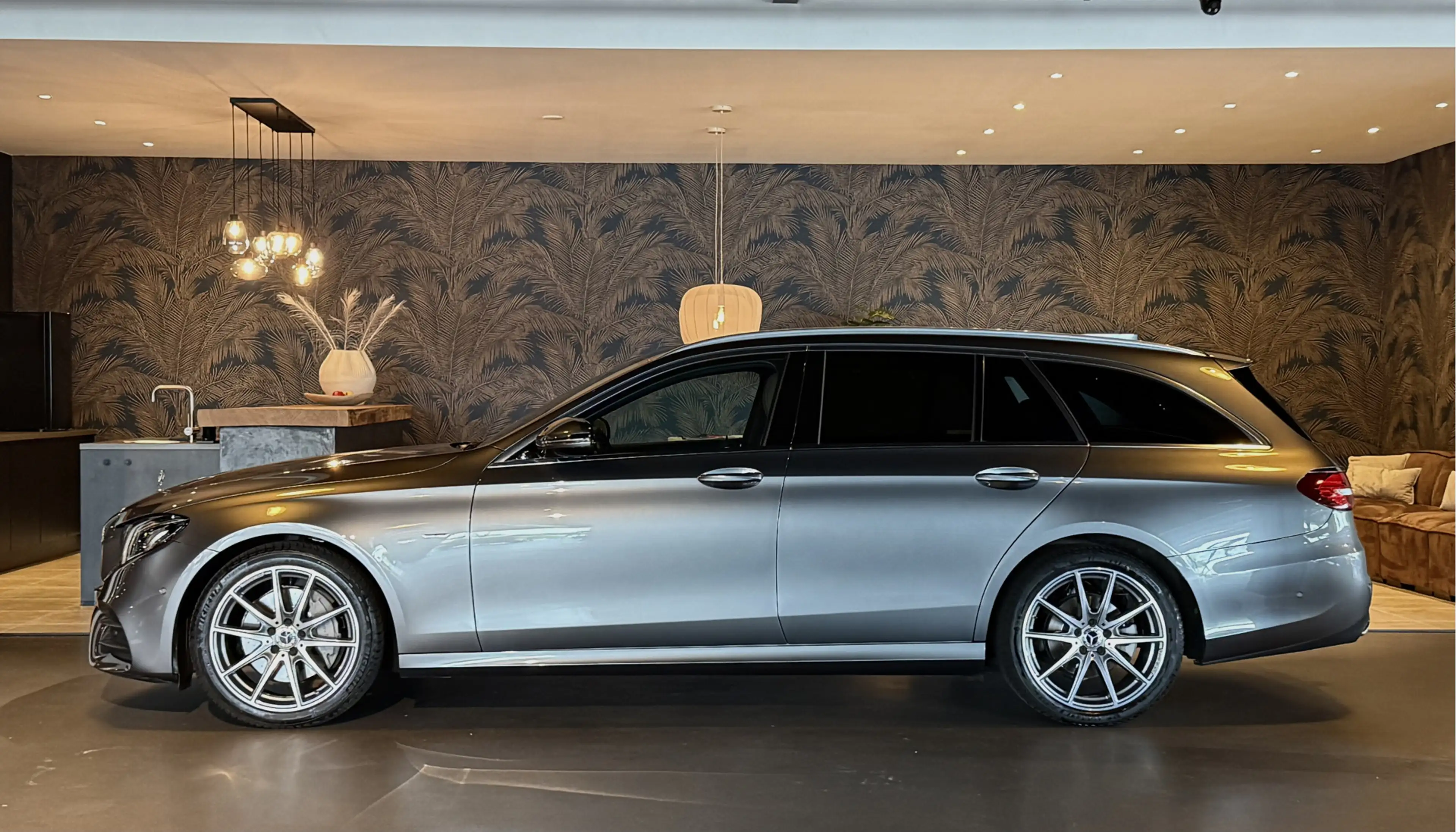 Mercedes-Benz E 200 Estate Sport AMG I WideScreen I Camera — photo 2