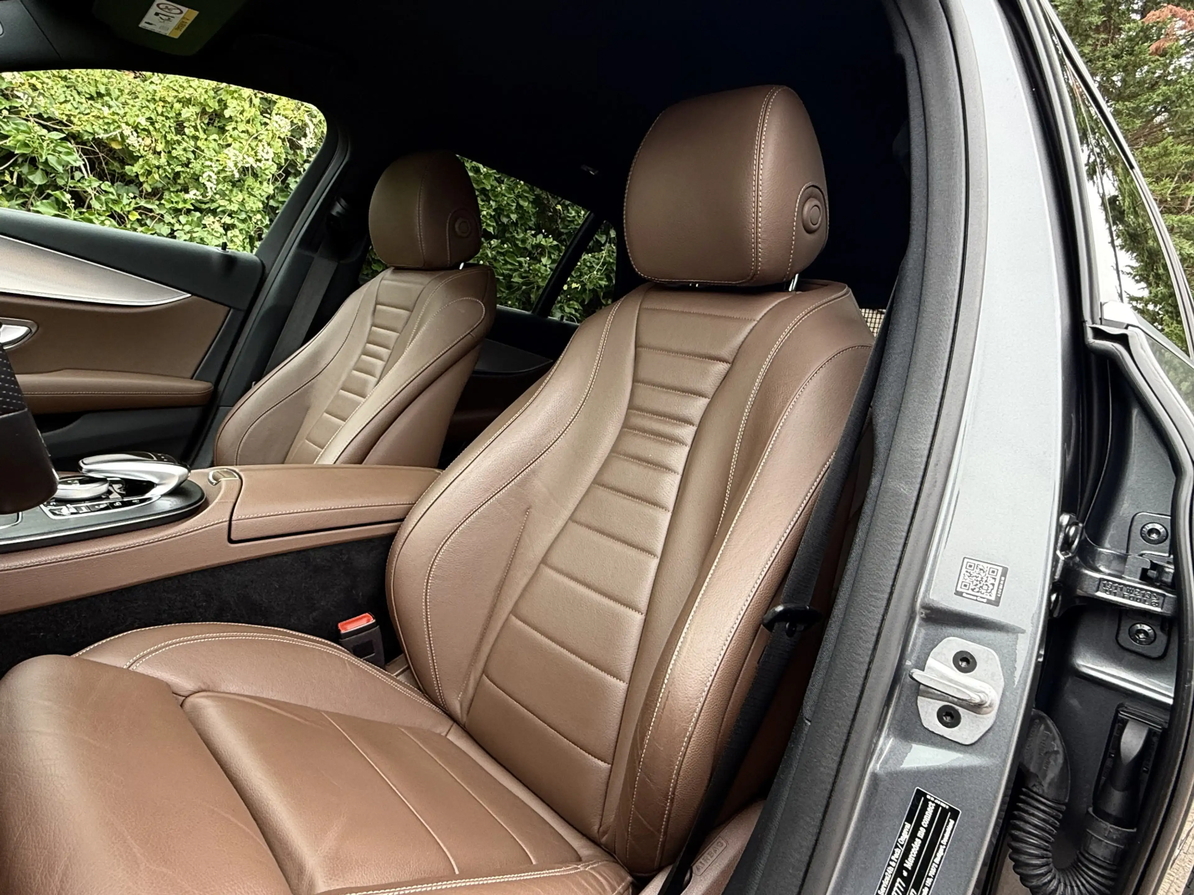 Mercedes-Benz E 200 Estate Sport AMG I WideScreen I Camera — photo 29